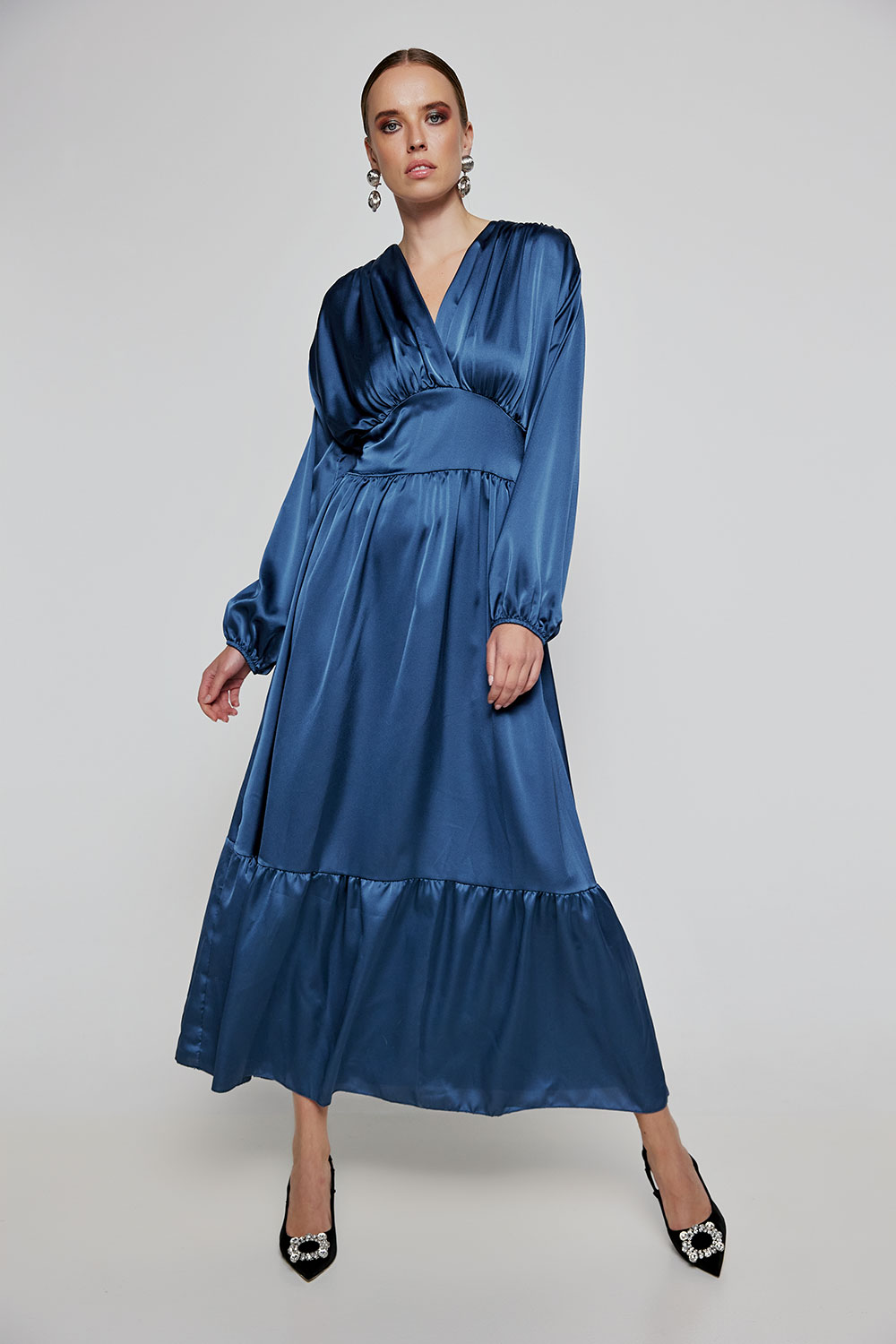 Maxi σατινέ φόρεμα με μανίκι 405521BLUOS