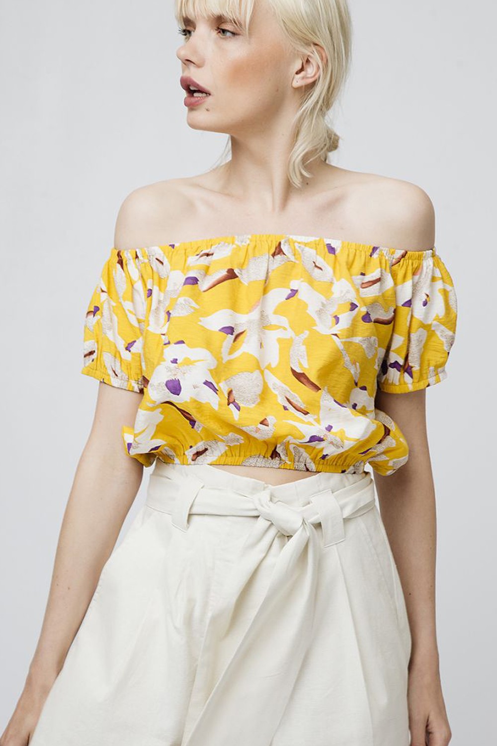 Cropped top με print