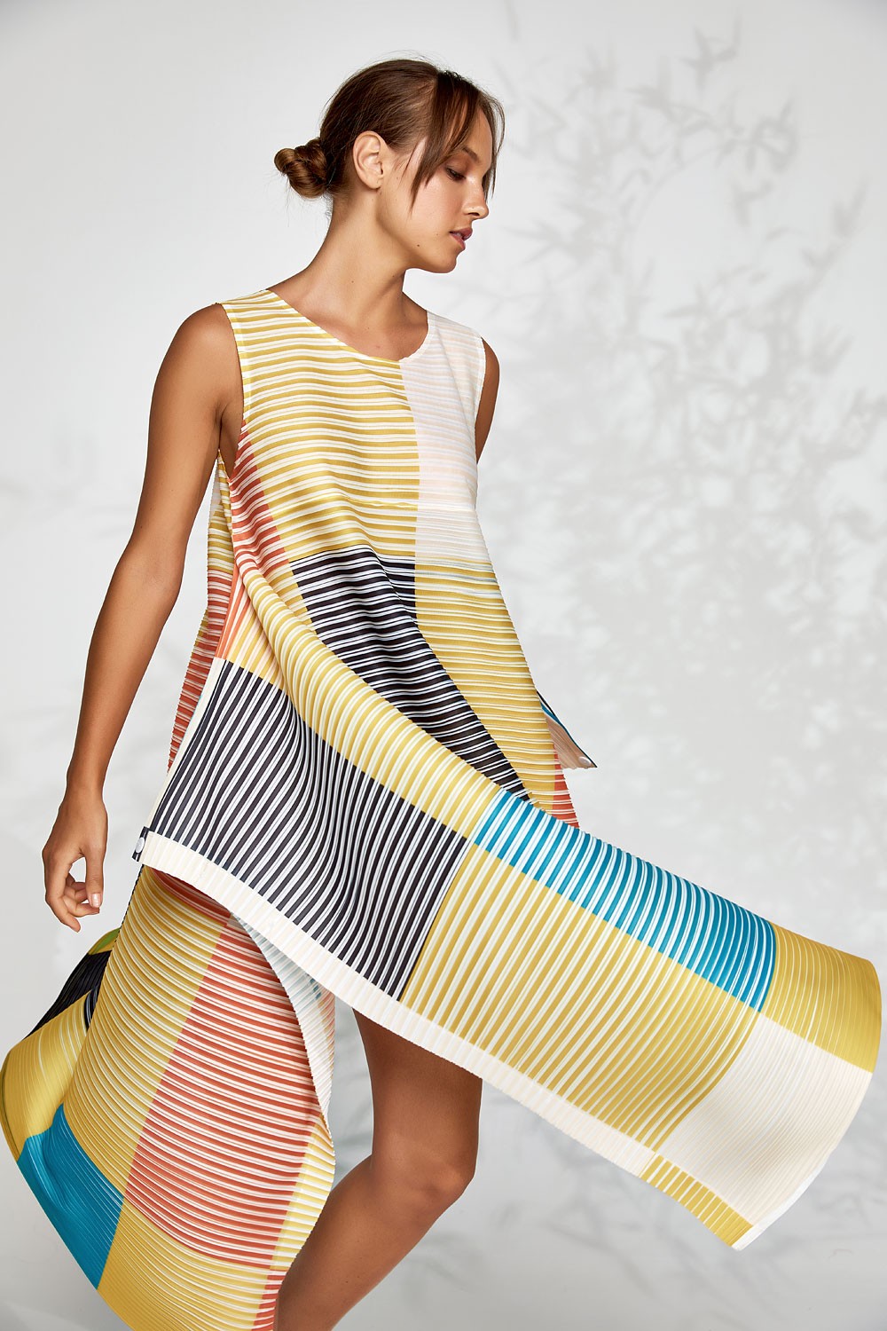 Φόρεμα πλισέ με γεωμετρικό print