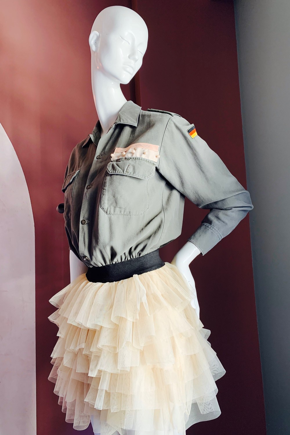 Φόρεμα Militaire με τούλι